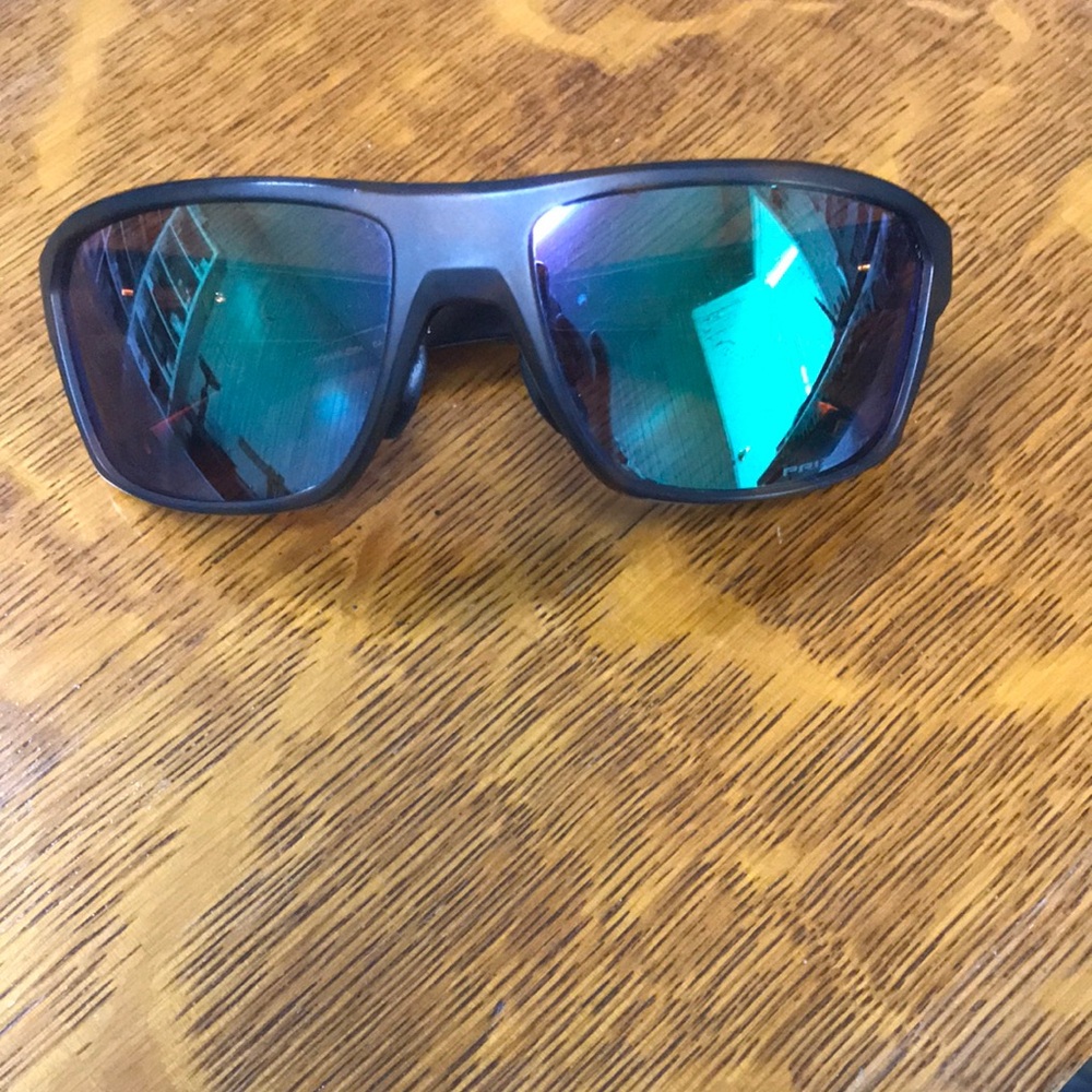 Oakley SplitShot sunglasses